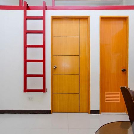 Zen Rooms Time Travellers Makati Makati City Exterior foto