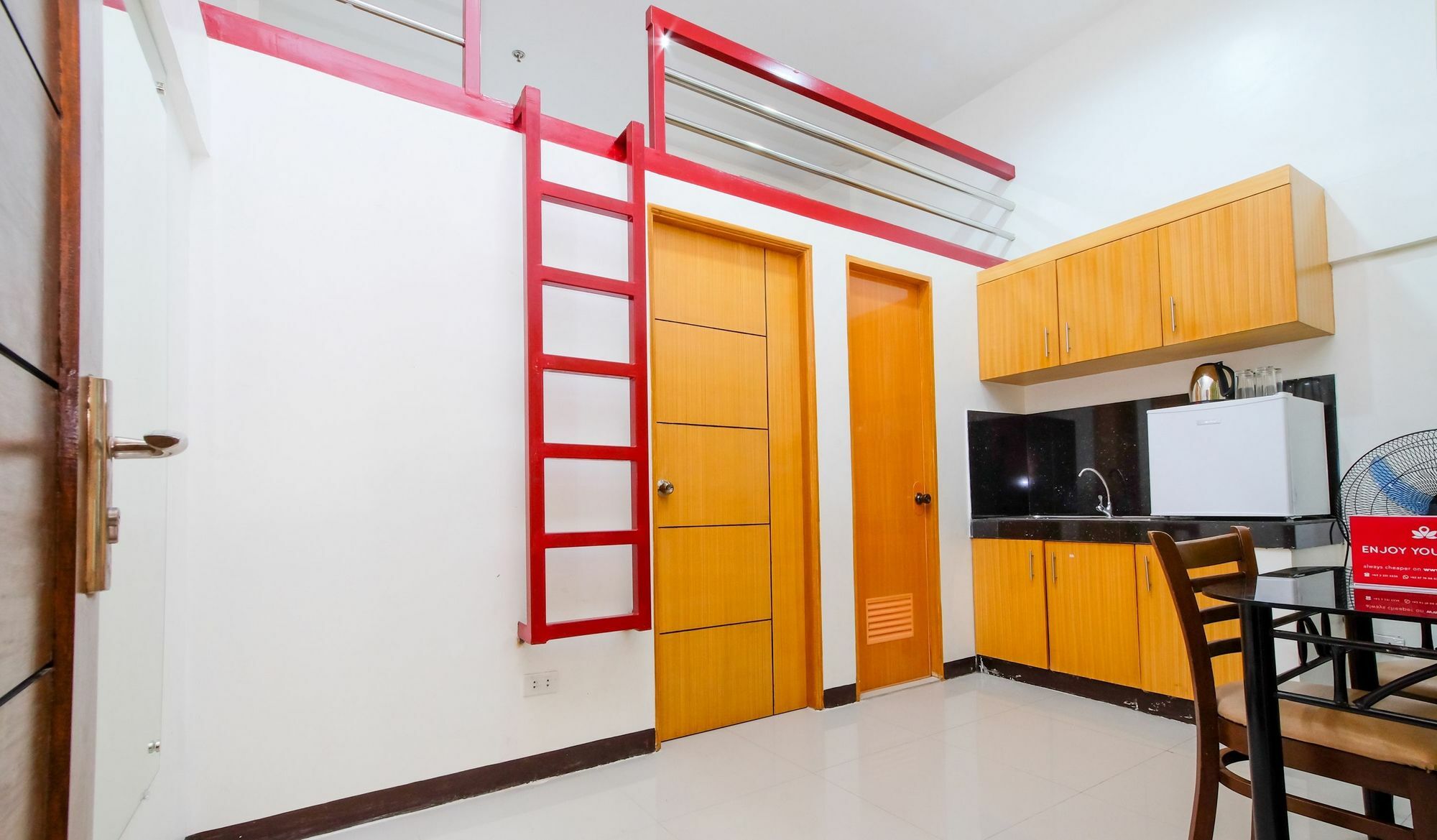 Zen Rooms Time Travellers Makati Makati City Exterior foto