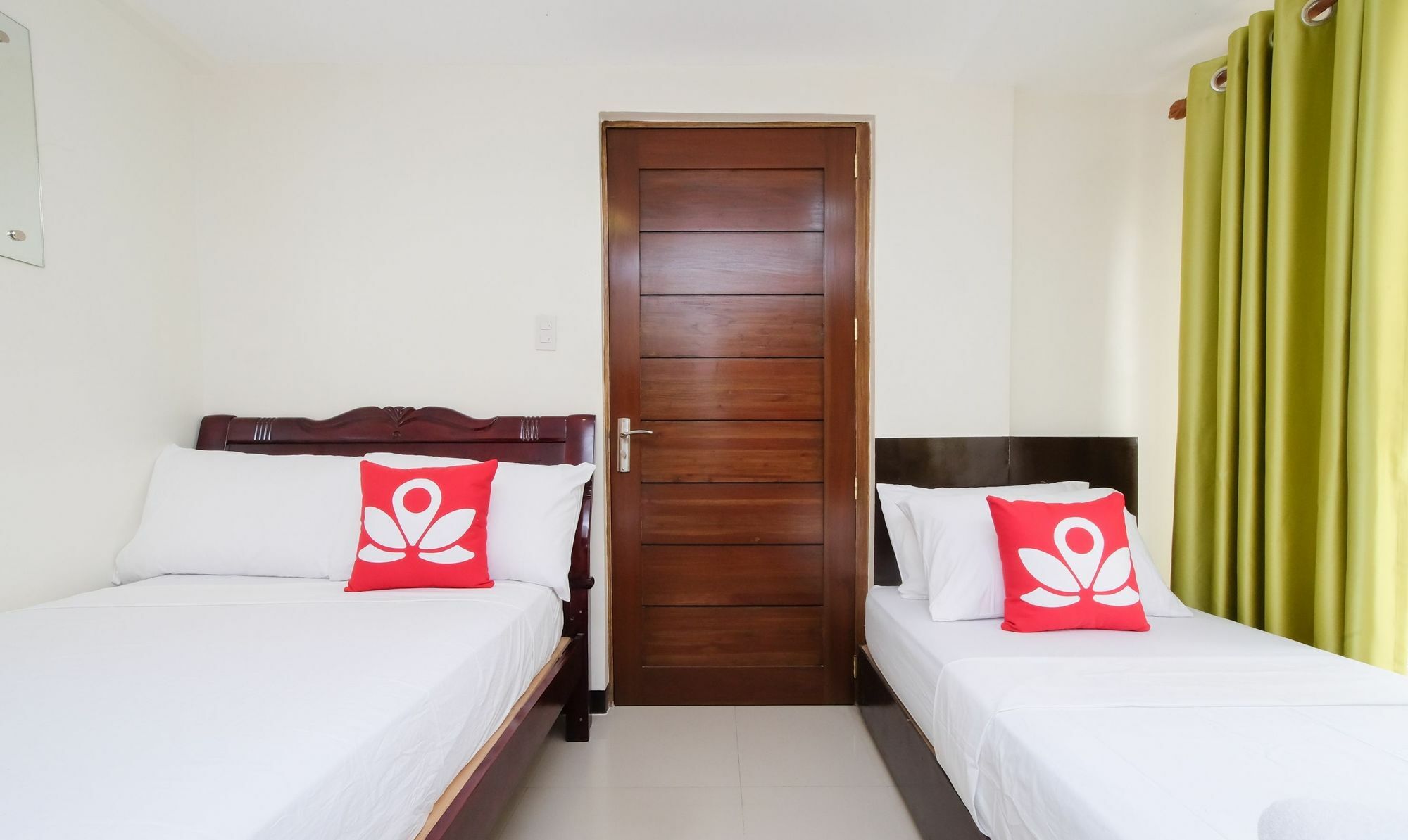 Zen Rooms Time Travellers Makati Makati City Exterior foto